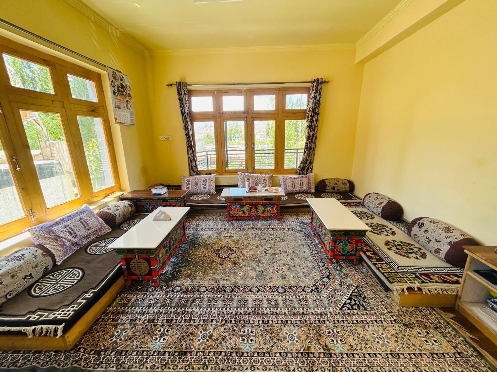 Готель The Puma House Лех Екстер'єр фото